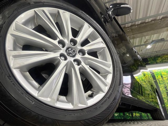 �y����18�C���`�A���~�z�C�[���z�O�ςɃ}�b�`���������A���~�z�C�[���𑕒����Ă���܂��B�e��ЊO�A���~�z�C�[����A�X�^�b�h���X�^�C�����戵�����Ă���܂��B���񂲑��k����������