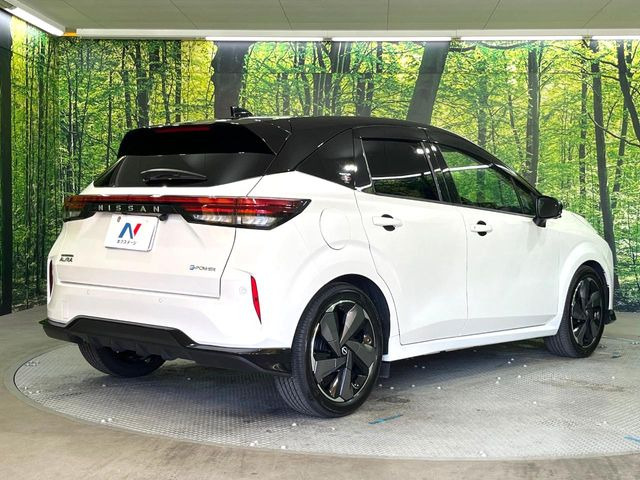 ☆全国のネクステージからお取り寄せが可能※!遠方の店舗に展示してあるクルマが気になる場合も、最寄りの店舗でご覧いただくことが可能です!是非私たちに要望をお聞かせください!※別途費用