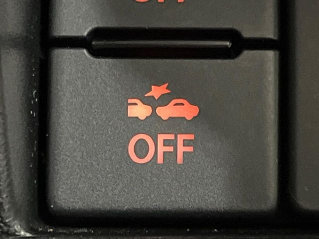 �y�X�Y�L �Z�[�t�e�B�T�|�[�g�z���s���ɑO���̎ԗ�����F�����A�Փ˂������Ȏ��͌x��ƃu���[�L�ŏՓˉ���Ɣ�Q�y�����A�V�X�g�B�����S�Ƀh���C�u�����y���݂��������܂��B