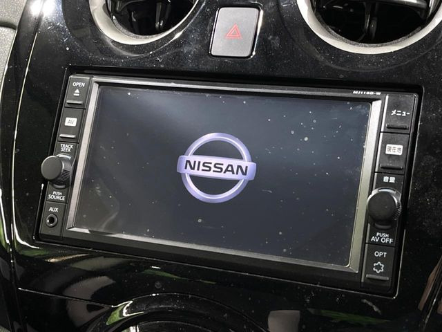 �y�����i�r�z�l�C�̏����i�r�𑕔����Ă���܂��B�i�r�̎g���₷���͂������A�I�[�f�B�I�@�\���[��!�L�����v�◷�s�͂������A�ʋ΂┃�����ȂǕ��i�̃h���C�u���y�����Ȃ�͂���