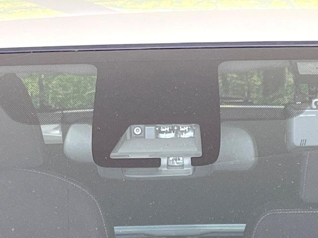 �y�g���^�Z�[�t�e�B�Z���X�z���s���ɑO���̎ԗ�����F�����A�Փ˂������Ȏ��͌x��ƃu���[�L�ŏՓˉ���Ɣ�Q�y�����A�V�X�g�B�����S�Ƀh���C�u�����y���݂��������܂��B