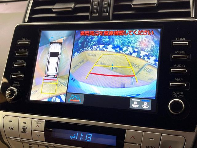 【パノラミックビューモニター】専用のカメラにより、上から見下ろしたような視点で360度クルマの周囲を確認することができます☆死角部分も確認しやすく、狭い場所での切り返しや駐車もスムーズに行えます。