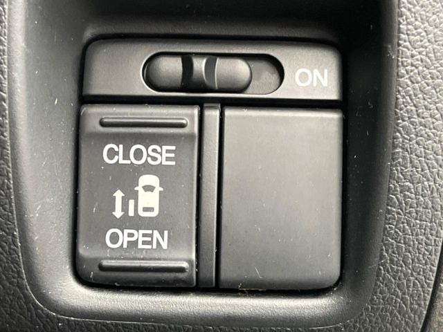 �y�p���[�X���C�h�h�A�z�X�}�[�g�L�[��^�]�Ȃ̃X�C�b�`�ŃX���C�h�h�A�̊J���\���d��������͂����ăh�A���J����K�v�������A���������q�l�ł��A�d���ו��������Ă��鎞�����N�ɊJ���߂ł��܂���