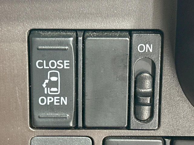 �y�p���[�X���C�h�h�A�z�X�}�[�g�L�[��^�]�Ȃ̃X�C�b�`�ŃX���C�h�h�A�̊J���\���d��������͂����ăh�A���J����K�v�������A���������q�l�ł��A�d���ו��������Ă��鎞�����N�ɊJ���߂ł��܂���