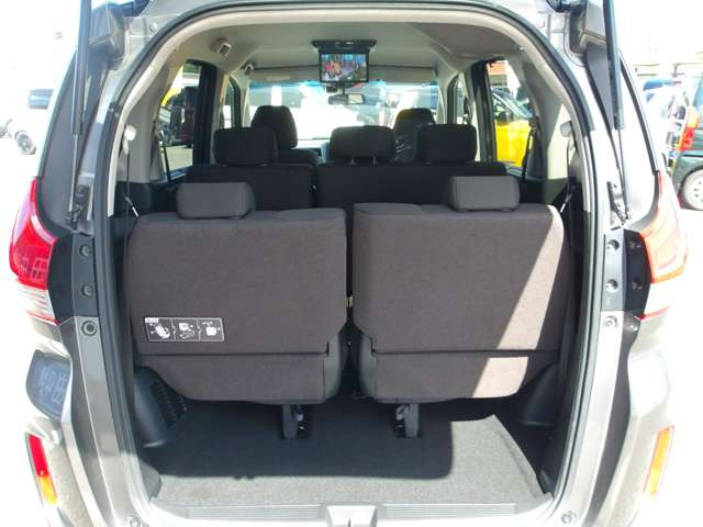 �u�W���ԗ��̐F�Ⴂ�v��u�W����ɖ����ԁv�����T�����܂���