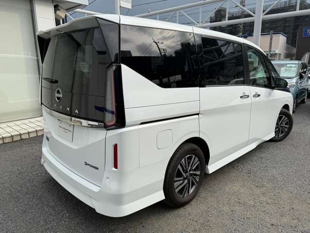 セレナ1.4 e-POWER ハイウェイスターV