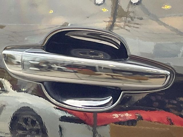 ���X�}�[�g�G���g���[:���������Ă��邾���ŁA�h�A���b�N�����E�{������G���W���X�^�[�g�܂ő���ł���֗��ȋ@�\�ł�!