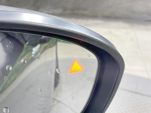 �y������p���m�z���s���A�h�A�~���[�̎��p�ɂȂ�₷���ӏ��Ɍ㑱�Ԃ��ڋ߂���ƃT�C�h�~���[�t�߂Ɍx����\���A�h���C�o�[�ɒ��ӊ��N�����Ă���܂��B