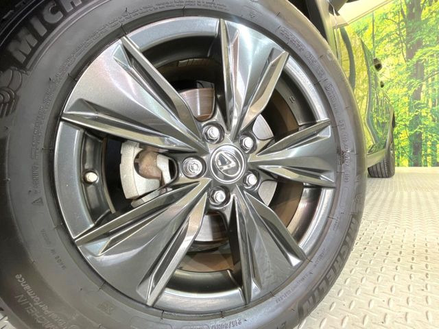 �y�����A���~17�C���`�z�C�[���z�O�ςɃ}�b�`���������A���~�z�C�[���𑕒����Ă���܂��B�e��ЊO�A���~�z�C�[����A�X�^�b�h���X�^�C�����戵�����Ă���܂��B���񂲑��k����������