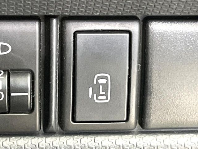 �y�p���[�X���C�h�h�A�z�X�}�[�g�L�[��^�]�Ȃ̃X�C�b�`�ŃX���C�h�h�A�̊J���\���d��������͂����ăh�A���J����K�v�������A���������q�l�ł��A�d���ו��������Ă��鎞�����N�ɊJ���߂ł��܂���