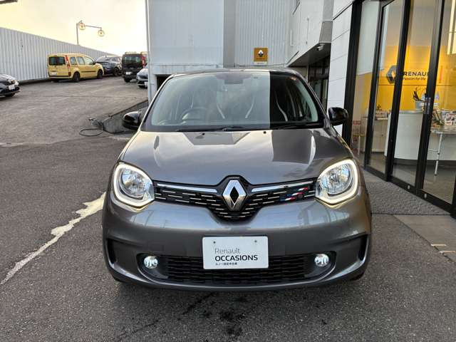 トゥインゴインテンス