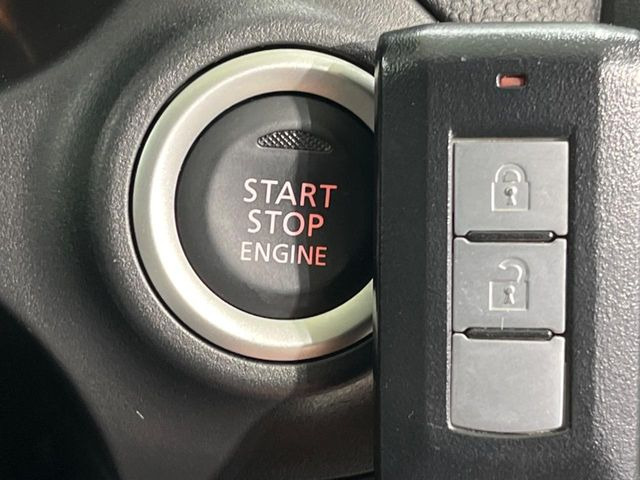 �y�I�y���[�V�����L�[�z�J�o����|�P�b�g�ɓ��ꂽ�܂܂ł��h�A�̎{���E�������\�ȃX�}�[�g�L�[�𑕔��B�G���W���̃I���E�I�t�����J�M�����o���K�v����������Ƃ��Ă��֗��ł���