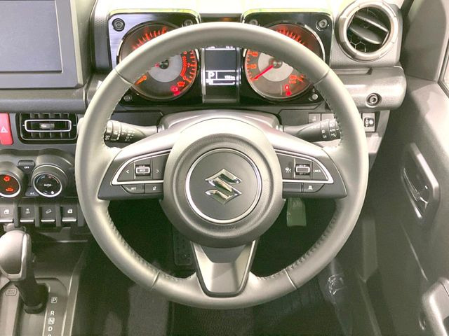 �y�����v�����X�e�A�����O�z�㎿�Ȋv���g�p���邱�ƂŁA��ɂ����������݂ƂĂ��^�]���₷���n���h���ł���