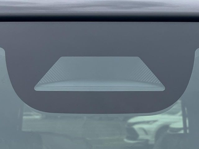 �y�z���_�Z���V���O�z���s���ɑO���̎ԗ�����F�����A�Փ˂������Ȏ��͌x��ƃu���[�L�ŏՓˉ���Ɣ�Q�y�����A�V�X�g�B�����S�Ƀh���C�u�����y���݂��������܂��B