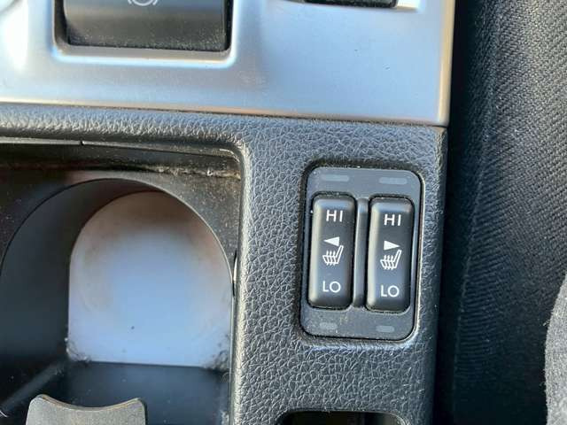 �C�ɂȂ邨�Ԃ�����܂�����E�̓d�b�ԍ����璼�ڂ��X�ɂ��₢���킹���������B�x�����@����ԗ����A��Ԃ܂łȂ�ł������������Ē����܂��B�X�^�b�t�ꓯ���A�����҂����Ă���܂��B