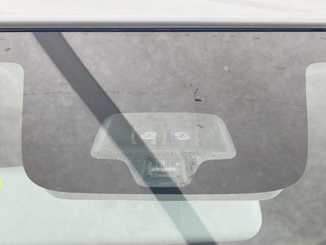 �y�Z�[�t�e�B�T�|�[�g�z���s���ɑO���̎ԗ�����F�����A�Փ˂������Ȏ��͌x��ƃu���[�L�ŏՓˉ���Ɣ�Q�y�����A�V�X�g�B�����S�Ƀh���C�u�����y���݂��������܂��B