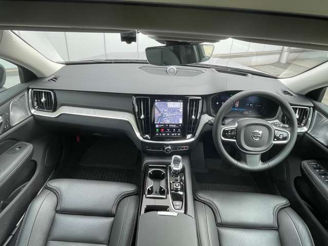 V60ウルトラ T6  AWD プラグインハイブリッド 4WD