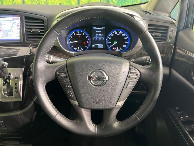 �y�����v�����X�e�A�����O�z�㎿�Ȋv���g�p���邱�ƂŁA��ɂ����������݂ƂĂ��^�]���₷���n���h���ł���