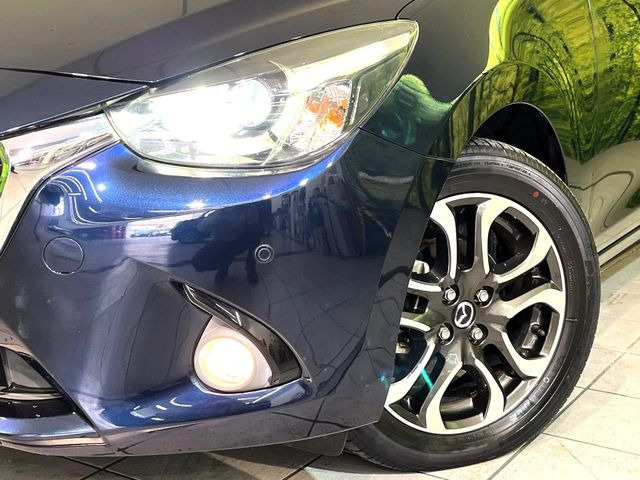 �yLED�w�b�h���C�g�z���V����ԑ��s�����ǍD�Ȏ��E���m�ۂ����S���ĉ^�]�ł��鍂�P�xLED�w�b�h���C�g�𑕔�!�_�����x�������A����d�͂��}�����Ă��܂��B