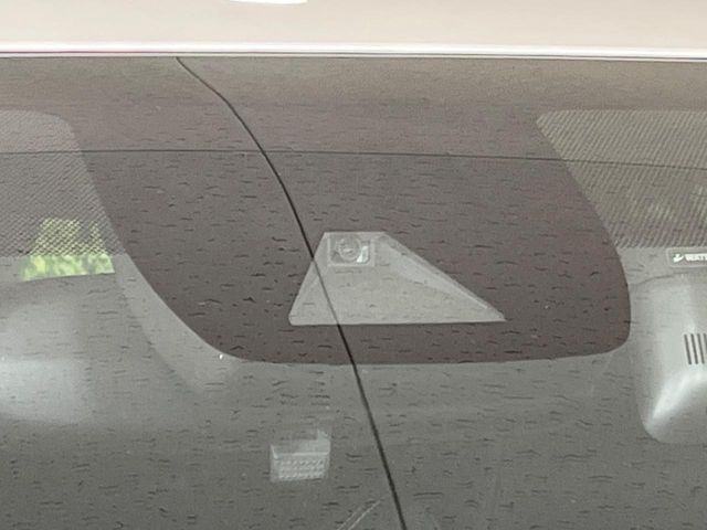 �y�g���^�Z�[�t�e�B�Z���X�z���s���ɑO���̎ԗ�����F�����A�Փ˂������Ȏ��͌x��ƃu���[�L�ŏՓˉ���Ɣ�Q�y�����A�V�X�g�B�����S�Ƀh���C�u�����y���݂��������܂��B