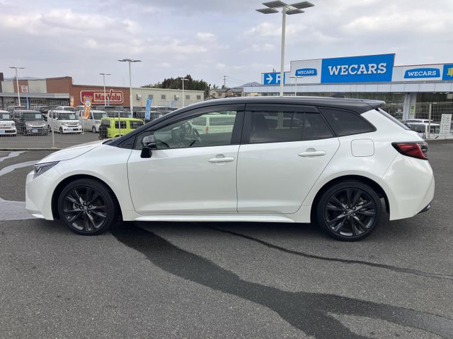 カローラツーリング1.8 ハイブリッド W×B