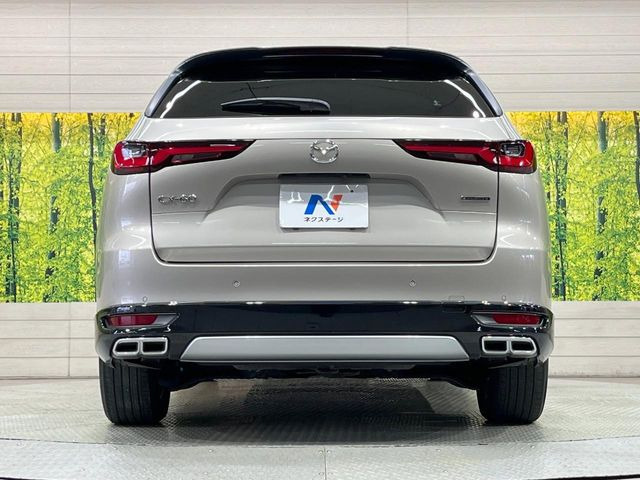 安心の最長10年・走行無制限保証(有償)をご用意。保証内容も充実はもちろん、無料点検&オイル交換や、年中無休の全国・24時間ロードサービスも付帯されておりますのでご安心下さい。