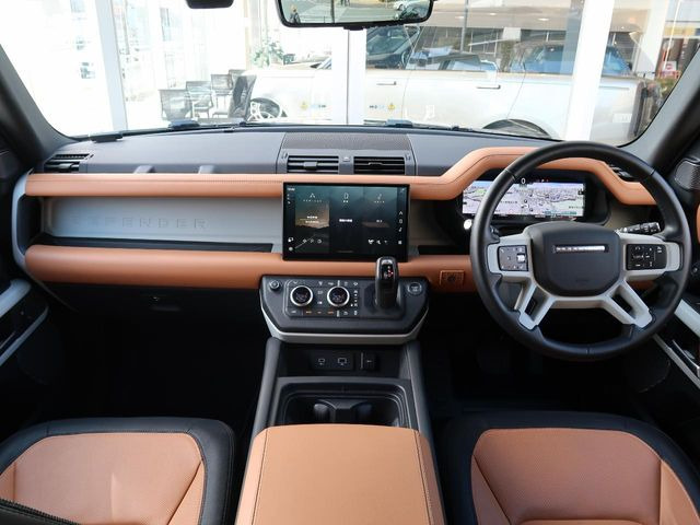 ディフェンダー90 Xダイナミック HSE 3.0L D350 ディーゼル 4WD