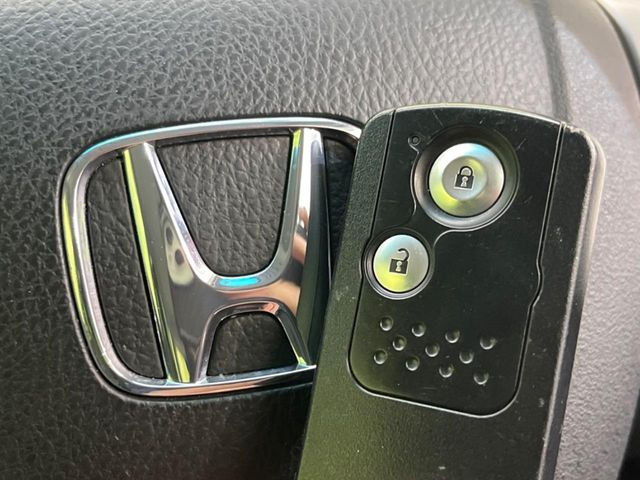 �y�L�[���X�z�������ꂽ�ꏊ����ł��{�^����Ńh�A�̊J���E�{�����ł���̂łƂ��Ă��֗�!�h�A�̌�������ɏ������邱�Ƃ�����܂����