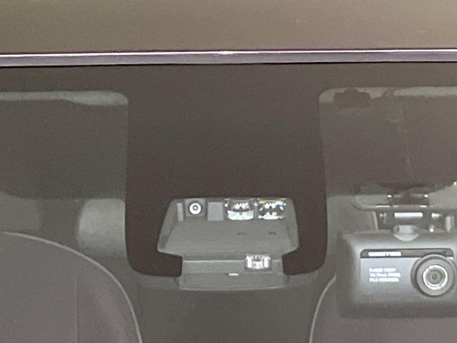 �y�g���^�Z�[�t�e�B�Z���X�z���s���ɑO���̎ԗ�����F�����A�Փ˂������Ȏ��͌x��ƃu���[�L�ŏՓˉ���Ɣ�Q�y�����A�V�X�g�B�����S�Ƀh���C�u�����y���݂��������܂��B