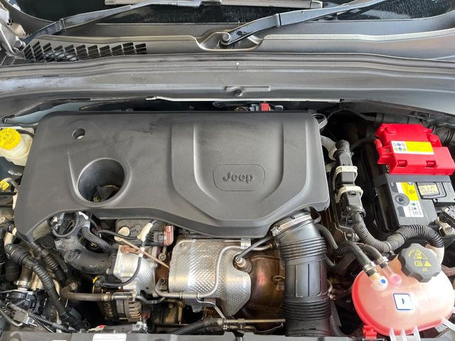 �����X�ł́A�e���[�J�[�̐�p�f�f�e�X�^�[�𓱓��B���Ǝ��i�����e�N�j�J���X�^�b�t���풓���Ă���܂��̂ŁA������̍ۂɂ����S���Ă����p���������܂��B