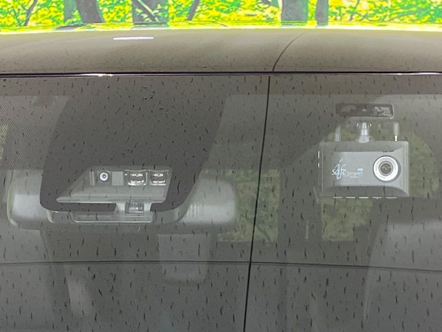 �y�g���^�Z�[�t�e�B�Z���X�z���s���ɑO���̎ԗ�����F�����A�Փ˂������Ȏ��͌x��ƃu���[�L�ŏՓˉ���Ɣ�Q�y�����A�V�X�g�B�����S�Ƀh���C�u�����y���݂��������܂��B