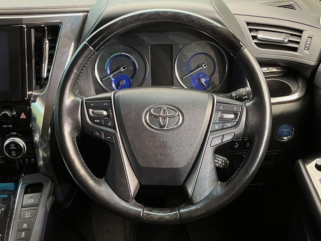 �y�����v�����X�e�A�����O�z�㎿�Ȋv���g�p���邱�ƂŁA��ɂ����������݂ƂĂ��^�]���₷���n���h���ł���