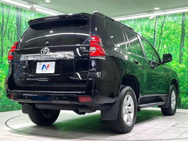 ☆全国のネクステージからお取り寄せが可能※!遠方の店舗に展示してあるクルマが気になる場合も、最寄りの店舗でご覧いただくことが可能です!是非私たちに要望をお聞かせください!※別途費用