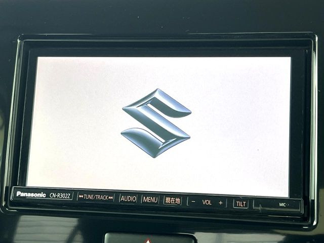 �y�����i�r�z�l�C�̏����i�r�𑕔����Ă���܂��B�i�r�̎g���₷���͂������A�I�[�f�B�I�@�\���[��!�L�����v�◷�s�͂������A�ʋ΂┃�����ȂǕ��i�̃h���C�u���y�����Ȃ�͂���