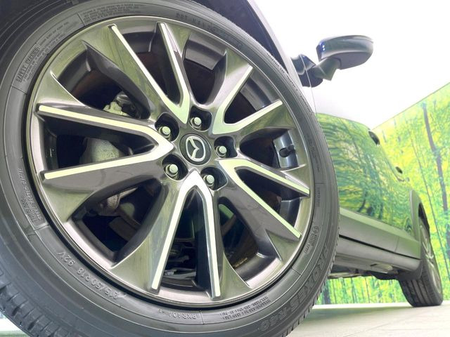 �y����18�C���`�A���~�z�C�[���z�O�ςɃ}�b�`���������A���~�z�C�[���𑕒����Ă���܂��B�e��ЊO�A���~�z�C�[����A�X�^�b�h���X�^�C�����戵�����Ă���܂��B���񂲑��k����������