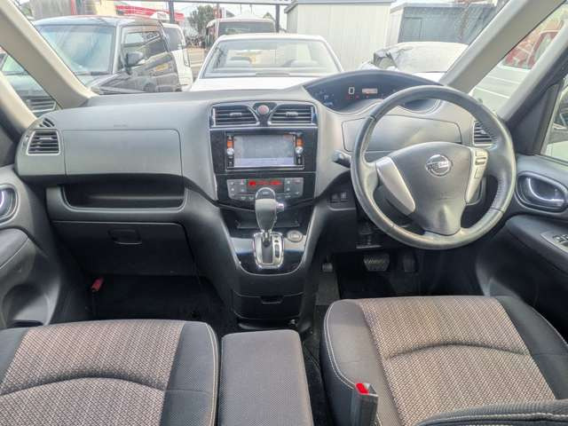 セレナ2.0 ハイウェイスター Vセレクション+Safety S-HYBRID