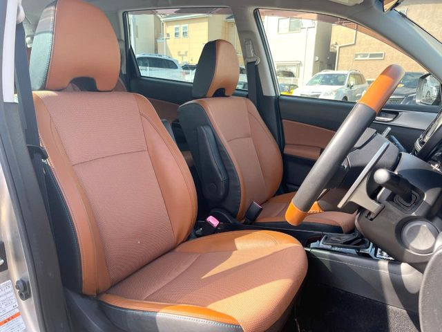 �y�n�[�t���U�[�V�[�g�z�������ƍ���S�n�𗼗������l�C�̃V�[�g���w�ʁE���ʂ̃t�@�u���b�N�f�ނ́A�ʋC���̗ǂ��⊊��ɂ����ɗD��Ă��܂��B�C���╞���ɍ��E���ꂸ���K�ɂ���肢�������܂��B