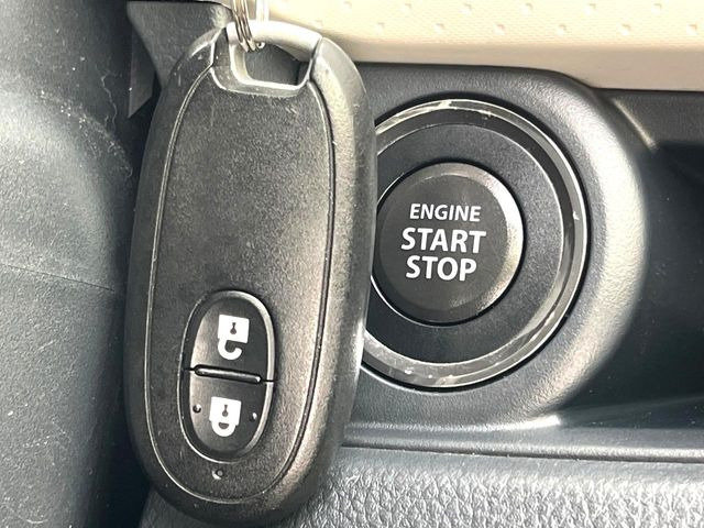 �y�L�[���X�X�^�[�g�V�X�e���z�J�o����|�P�b�g�ɓ��ꂽ�܂܂ł��h�A�̎{���E�������\�ȃX�}�[�g�L�[�𑕔��B�G���W���̃I���E�I�t�����J�M�����o���K�v����������Ƃ��Ă��֗��ł���