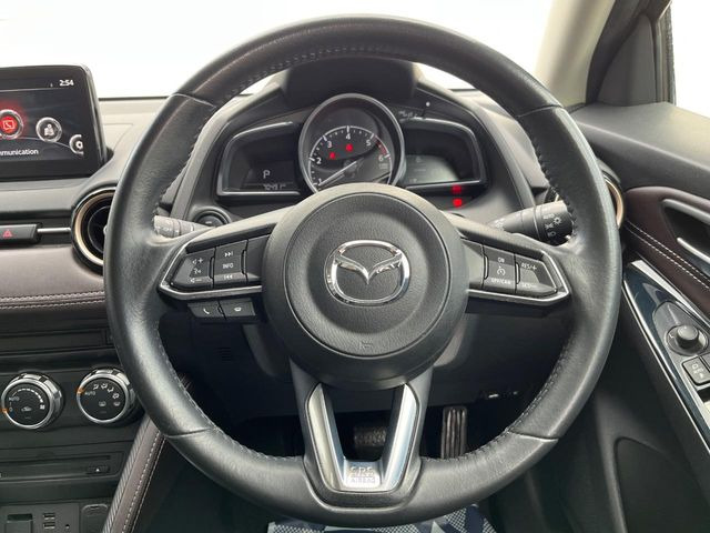 �y�X�e�A�����O�X�C�b�`�z�^�]���A�O������ڐ������炷���ƂȂ��A�I�[�f�B�I���̑��삪�\�ȕ֗��@�\!���S&���K�ȃh���C�u�����o���Ă���܂���