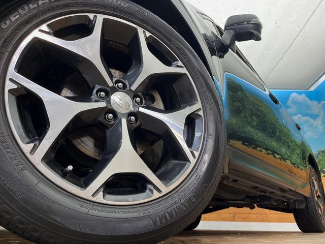 �y����18�C���`�A���~�z�C�[���z�O�ςɃ}�b�`���������A���~�z�C�[���𑕒����Ă���܂��B�e��ЊO�A���~�z�C�[����A�X�^�b�h���X�^�C�����戵�����Ă���܂��B���񂲑��k����������