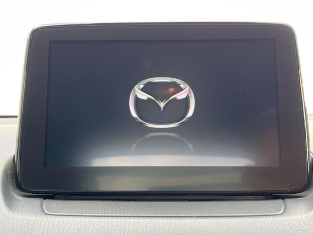 �y�}�c�_�R�l�N�g�i�r�z�ԓ��̕��͋C�Ƀ}�b�`������̌^�^�C�v�̃i�r�B�e����q�ݒ��Bluetooth�Đ����A�l�X�ȋ@�\���y���߂܂��B�����I�ȃ_�C�������삪�\�ŁA�g��������ǍD�ł��B