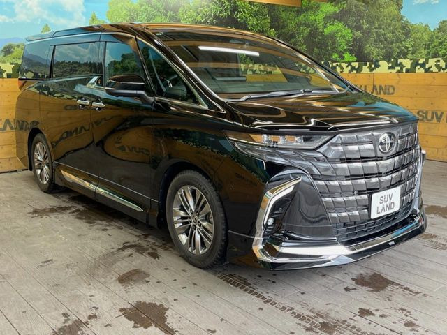 高透明度のガラス皮膜で撥水はもちろん、上質なツヤ・光沢を実現。紫外線や酸性雨から大切な愛車を保護し、色あせ・劣化を防止。「弾スプラッシュコート」、「弾プリミッサコート」からお選びいただけます。