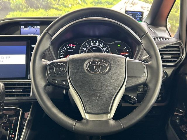 �y�����v�����X�e�A�����O�z�㎿�Ȋv���g�p���邱�ƂŁA��ɂ����������݂ƂĂ��^�]���₷���n���h���ł���