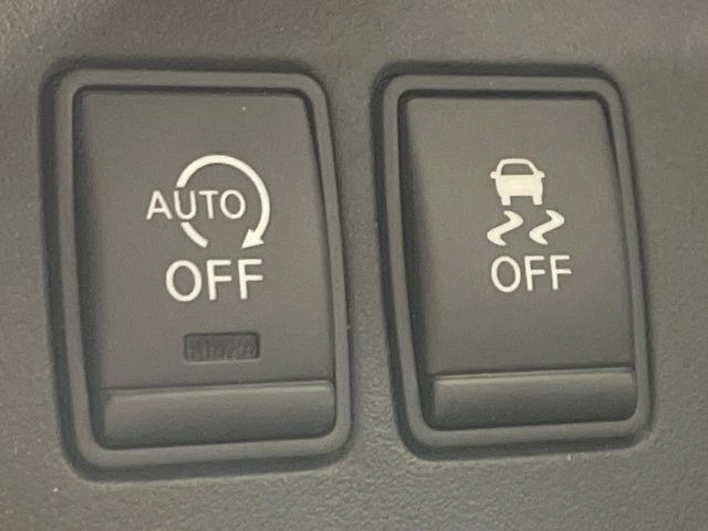 �y�A�C�h�����O�X�g�b�v�z�ԐM����a�؂Œ�Ԃ����ۂɃG���W�����~���A���ʂȔR���̏����}���܂��B�R��������ی�ɂȂ���@�\��G���W���̓u���[�L�𗣂��΍Ďn�����܂��B