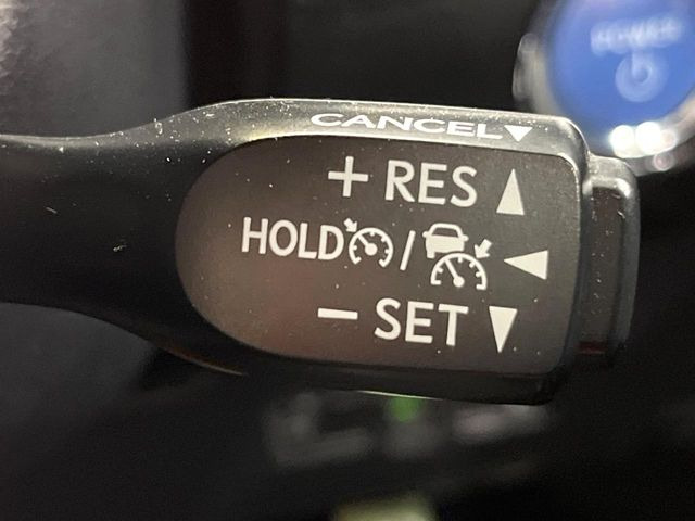 �y�g���^�Z�[�t�e�B�Z���X�z���s���ɑO���̎ԗ�����F�����A�Փ˂������Ȏ��͌x��ƃu���[�L�ŏՓˉ���Ɣ�Q�y�����A�V�X�g�B�����S�Ƀh���C�u�����y���݂��������܂��B