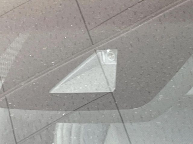 �y�g���^�Z�[�t�e�B�Z���X�z���s���ɑO���̎ԗ�����F�����A�Փ˂������Ȏ��͌x��ƃu���[�L�ŏՓˉ���Ɣ�Q�y�����A�V�X�g�B�����S�Ƀh���C�u�����y���݂��������܂��B