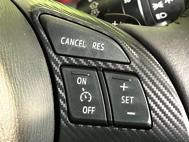 �y�N���[�Y�R���g���[���z�������H�����N���N���s�B�A�N�Z���𗣂��Ă���葬�x�ő��s���ł��A�������^�]���̕��S���y��!�����E�������ȒP�ȃX�C�b�`����Œ����ł��܂��B