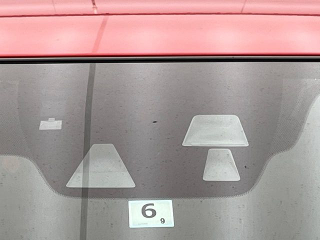 �y�X�}�[�g�u���[�L�T�|�[�g�z���s���ɑO���̎ԗ�����F�����A�Փ˂������Ȏ��͌x��ƃu���[�L�ŏՓˉ���Ɣ�Q�y�����A�V�X�g�B�����S�Ƀh���C�u�����y���݂��������܂��B