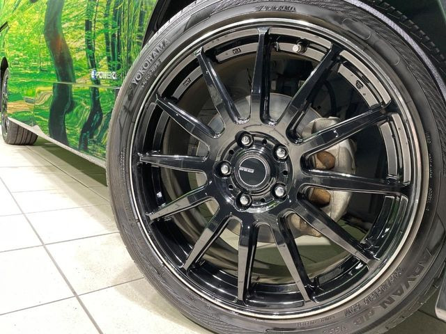 �y18�C���`�A���~�z�C�[���z�O�ςɃ}�b�`�����A���~�z�C�[���𑕒����Ă���܂��B�e��A���~�z�C�[����A�X�^�b�h���X�^�C�����戵�����Ă���܂��B���񂲑��k����������