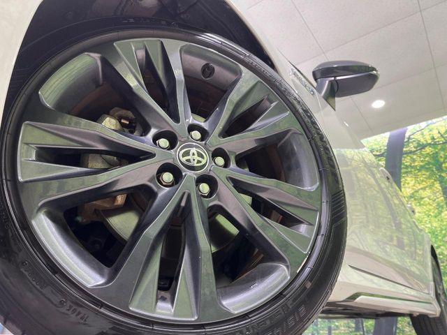 �y�O���[�h��p����17�C���`�A���~�z�C�[���z�f�U�C�����̍��������A���~�z�C�[���𑕒����Ă���܂��B�e��ЊO�A���~�z�C�[����A�X�^�b�h���X�^�C�����戵�����Ă���܂��B���񂲑��k����������